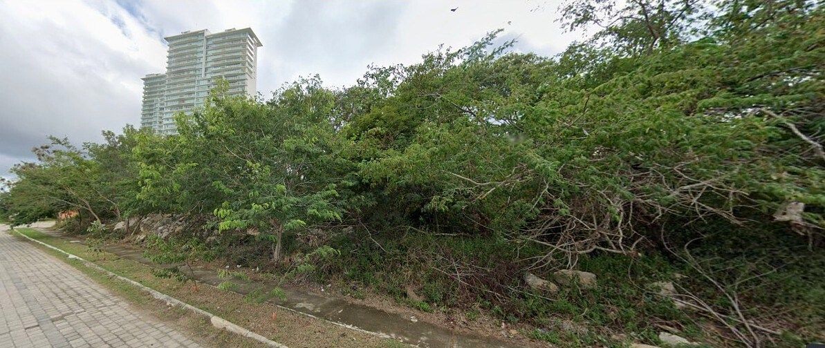 Lote em Altabrisa, Mérida, foto 2 de 4