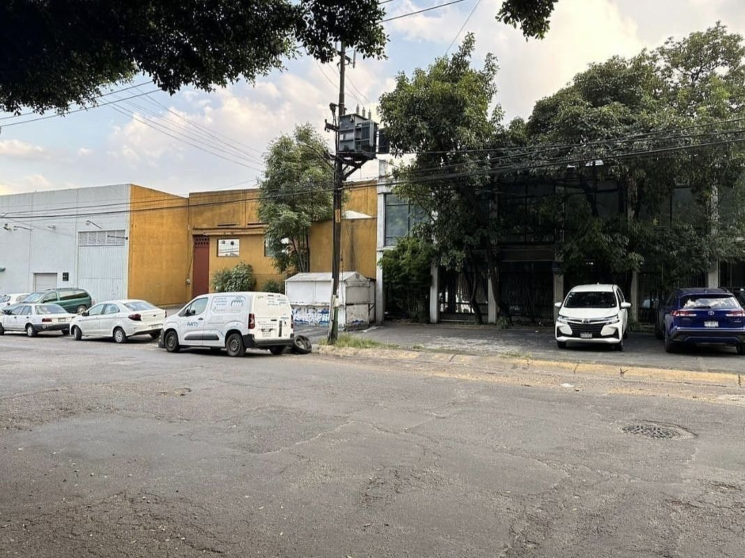 Prédio industrial em Naucalpan, Naucalpan de Juárez, foto 2 de 9