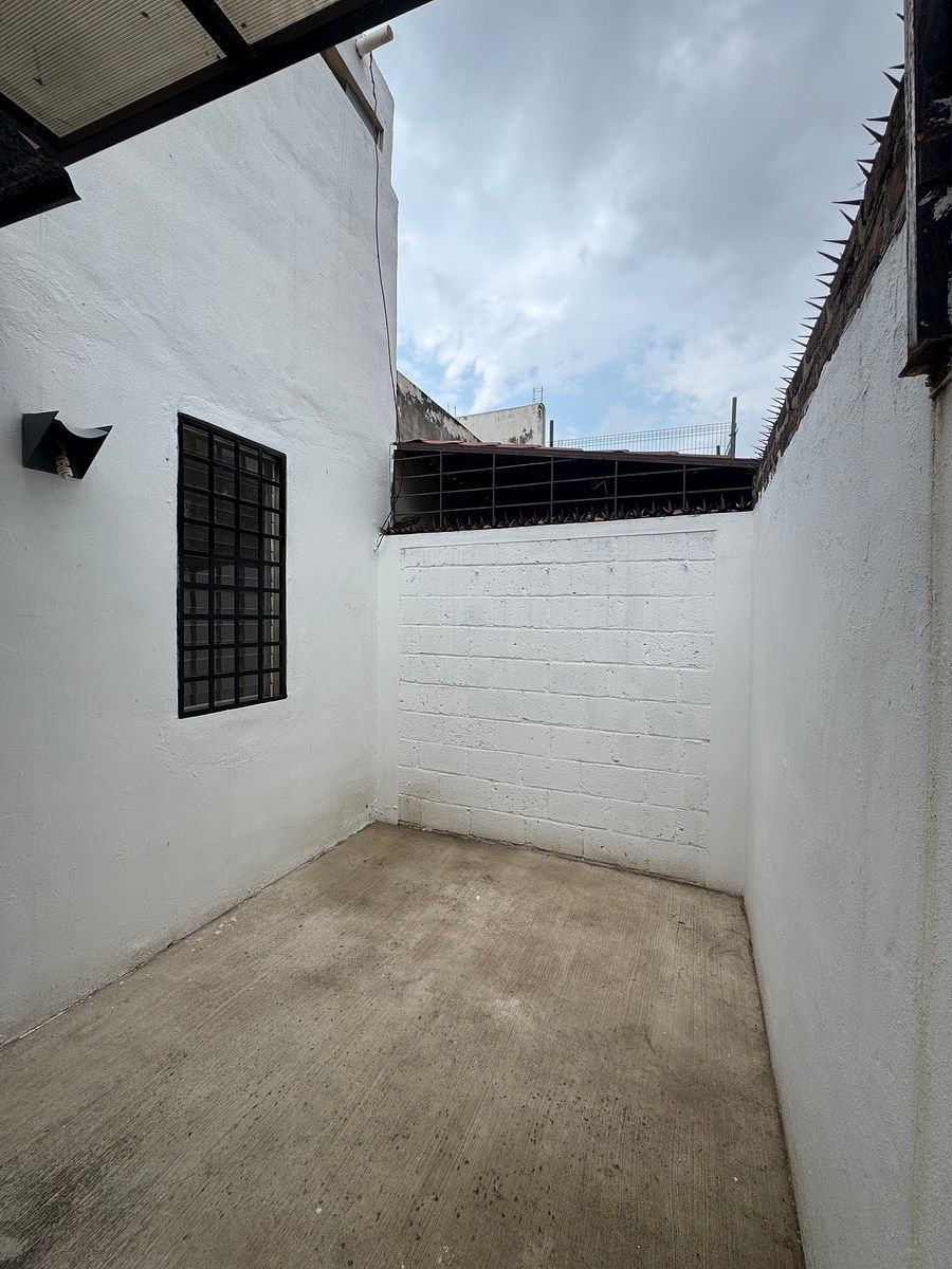 patio de servicio, photo 4 of 10