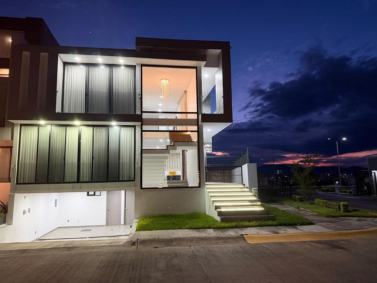 CASA EN VENTA EN COTO VALLE IMPERIAL / CONDOMINIO GALO, foto 1 de 44