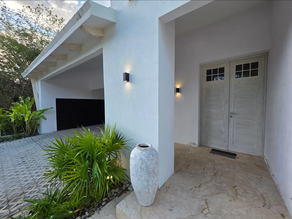 Casa en condominio en Yucatán Country Club, Mérida, foto 2 de 24