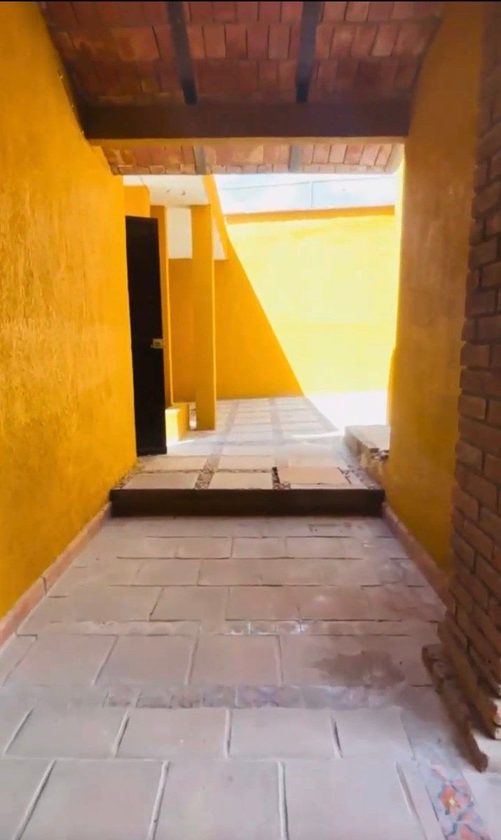 House in Valle de Margaritas, Jesús María, photo 3 of 18