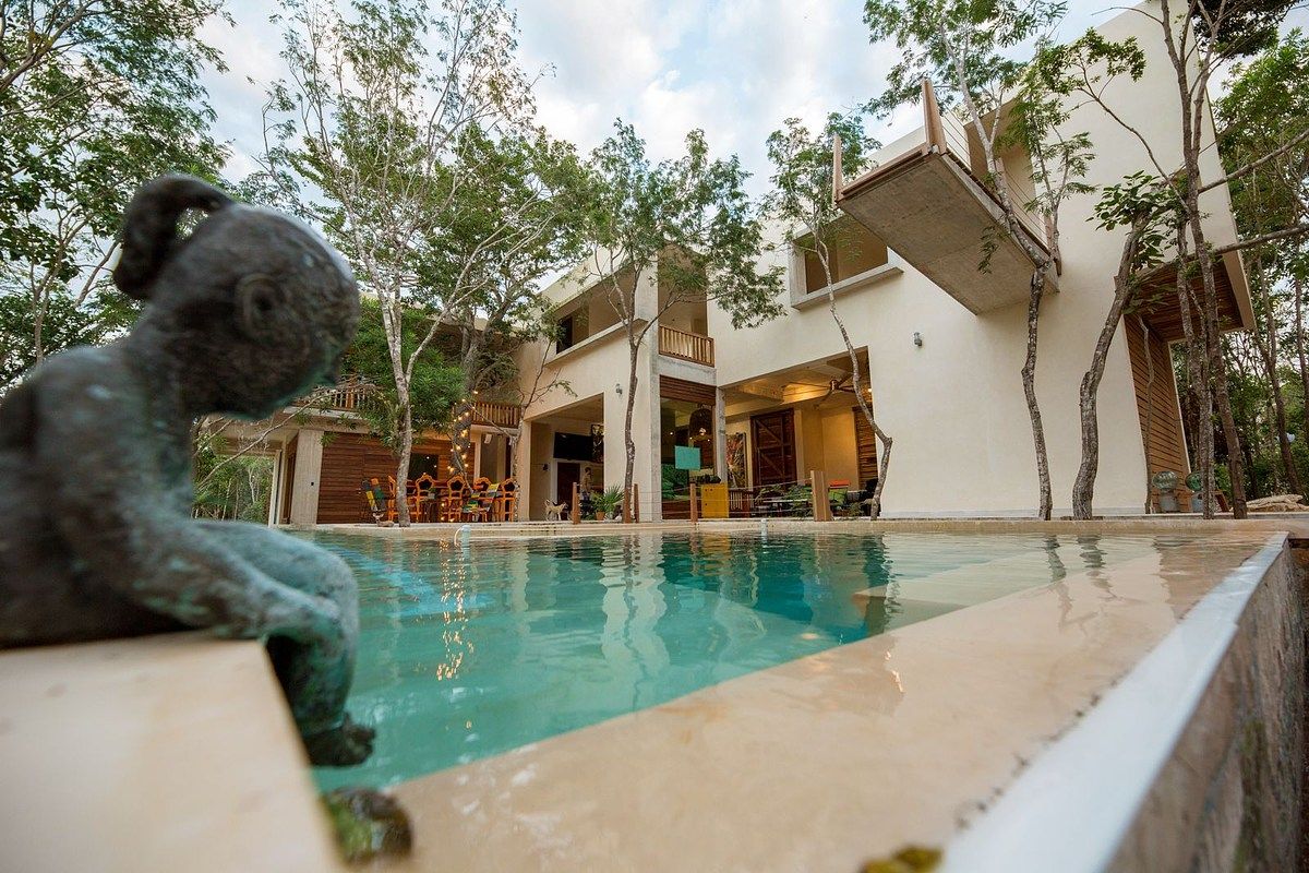 Casa en venta en Fraccionamiento Mantis, photo 1 of 4