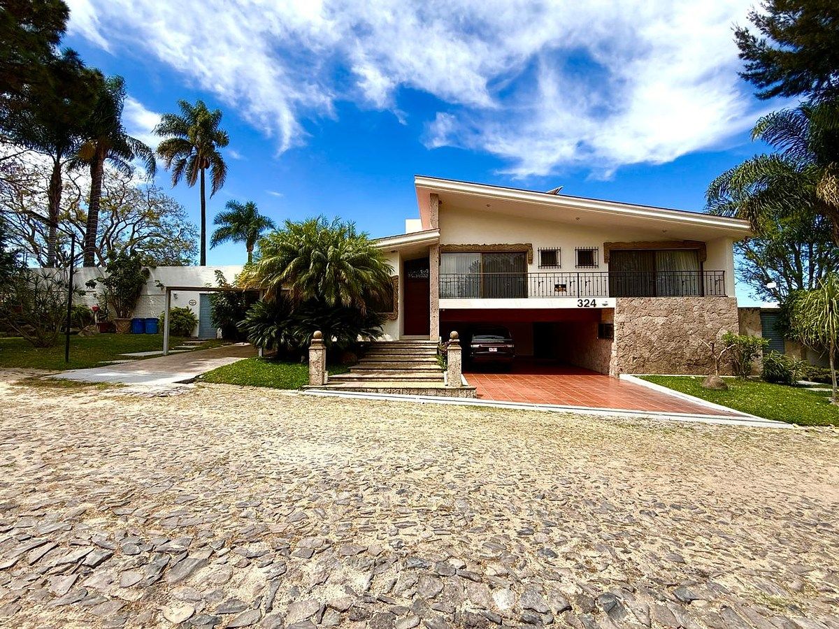 Hermosa residencia en Venta en Ranco Contento, Zapopan Jal, foto 1 de 29