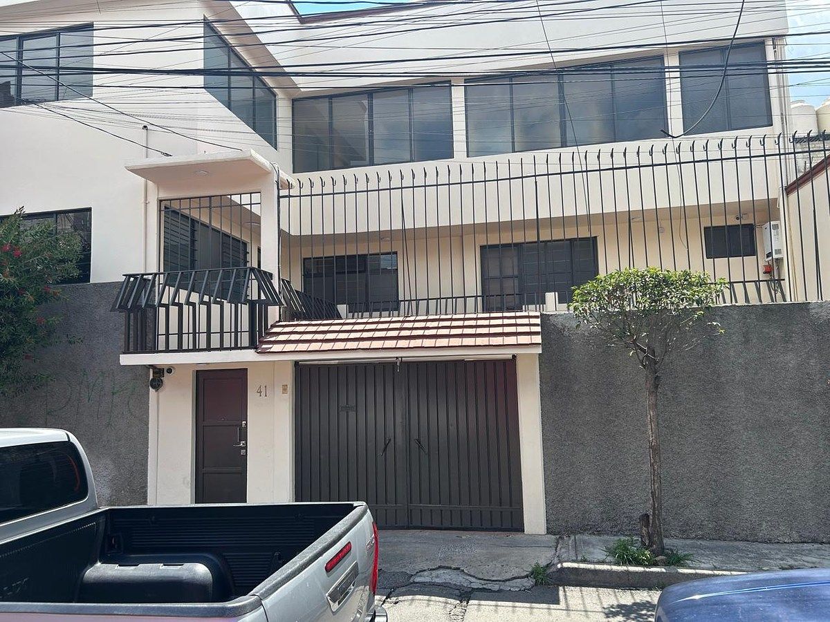 Casa à Venda em Pedregal de Santo Domingo – Excelente Oportunidade de Investimento, foto 1 de 22