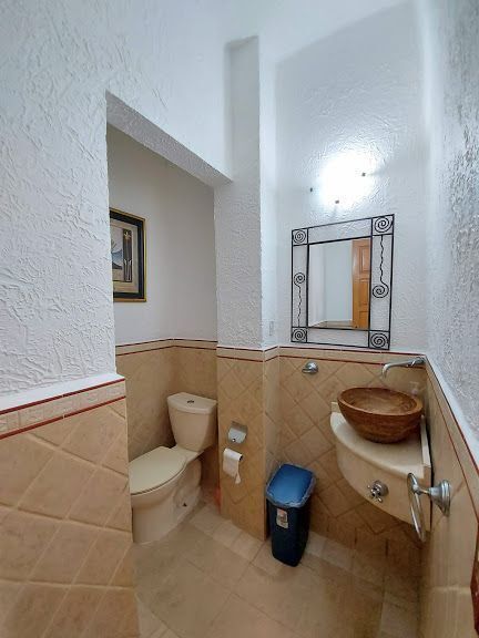 House with Commercial Use in Escandón II Sección, Miguel Hidalgo, photo 3 of 37