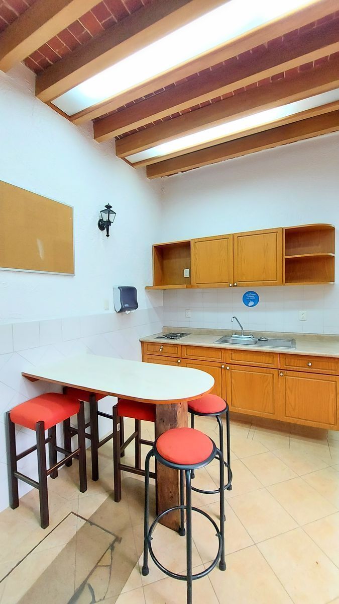 House with Commercial Use in Escandón II Sección, Miguel Hidalgo, photo 9 of 37