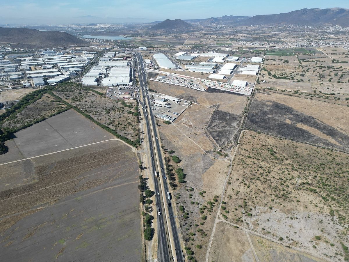 Lote comercial em Santa Rosa de Jauregui, Querétaro, foto 9 de 24