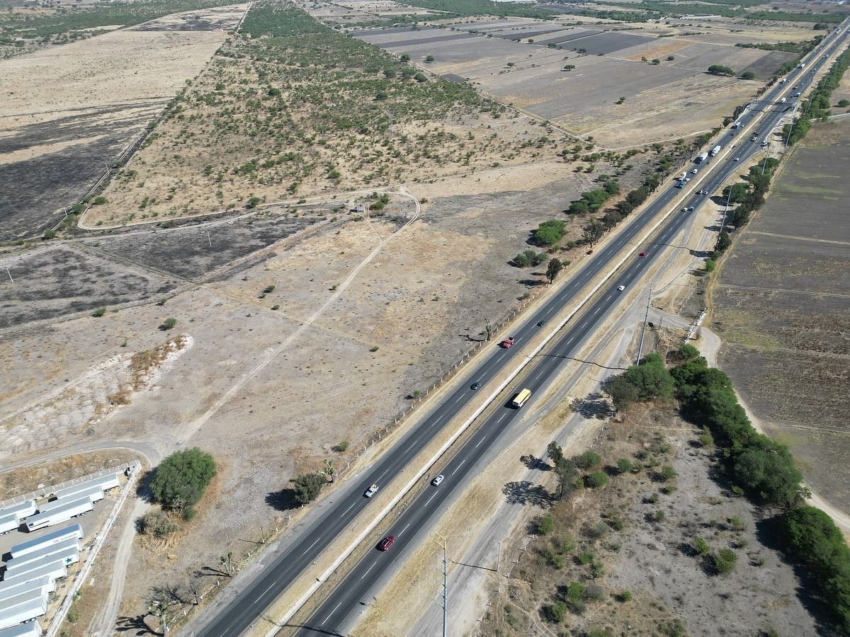 Lote comercial em Santa Rosa de Jauregui, Querétaro, foto 15 de 24