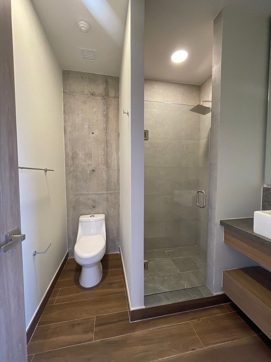 BAÑO, foto 10 de 18
