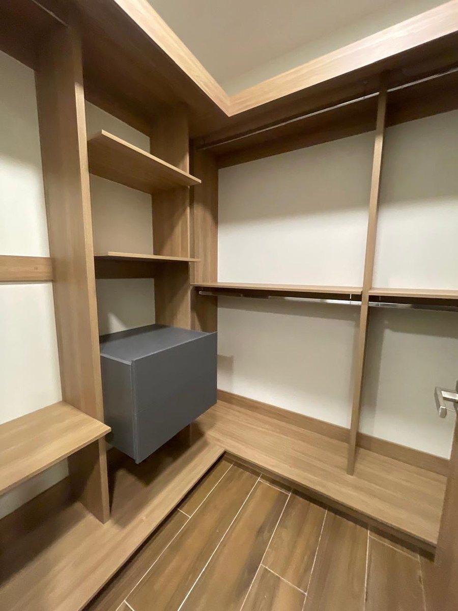 CLOSET, foto 15 de 18