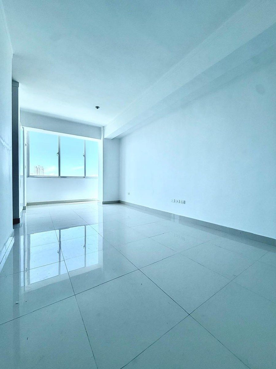 APARTAMENTO DE 2 HABITACIONES EN TORRE FAMILIAR EN VENTA EN RENACIMIENTO, foto 1 de 13
