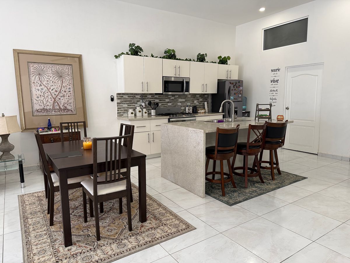 SUPER WELL-LOCATED HOUSE FOR RENT IN LAS PALMAS, photo 1 of 15