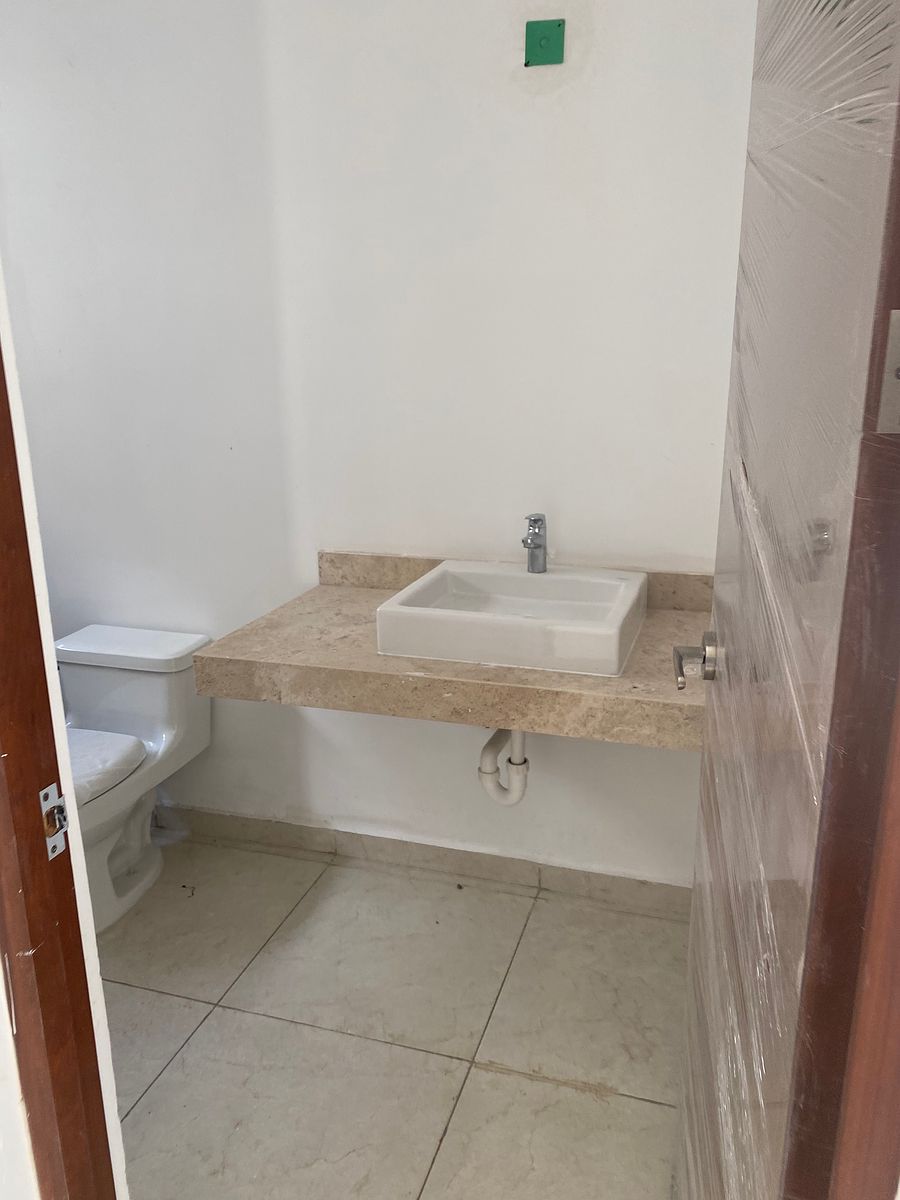Baño Recámara en Planta Baja, foto 7 de 28