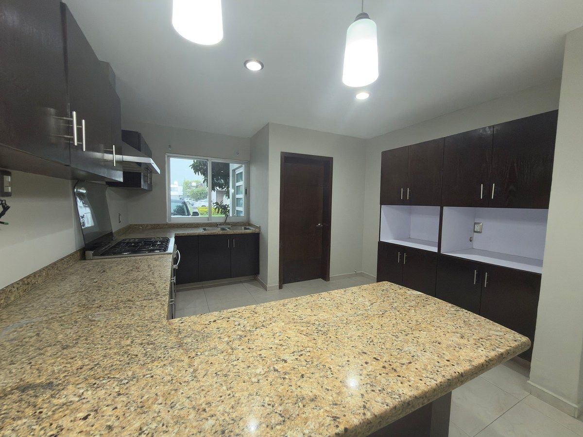 Casa em condomínio fechado em Santillana Parque Residencial, Zapopan, foto 15 de 16