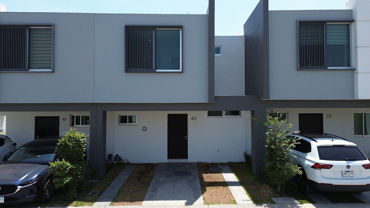 Casa en renta en Coto Roble, zona Bugambilias, foto 1 de 33
