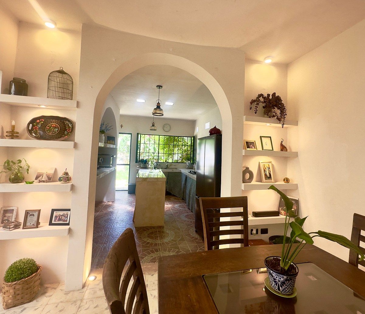 Casa de una planta sobre Avenida, foto 1 de 25