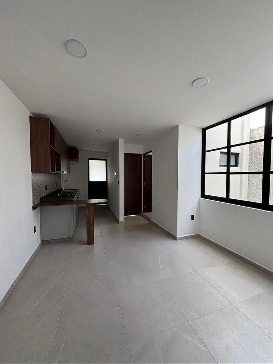 Building in Ventura Puente, Morelia, photo 2 of 9