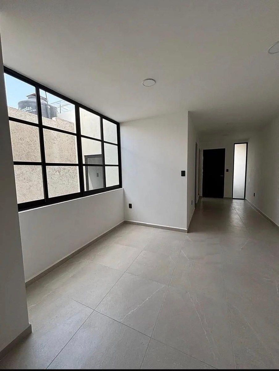 Building in Ventura Puente, Morelia, photo 5 of 9