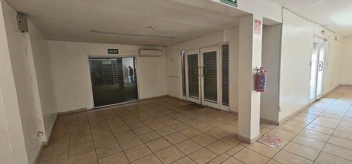 Local comercial en 15 'A', Hermosillo, foto 3 de 9