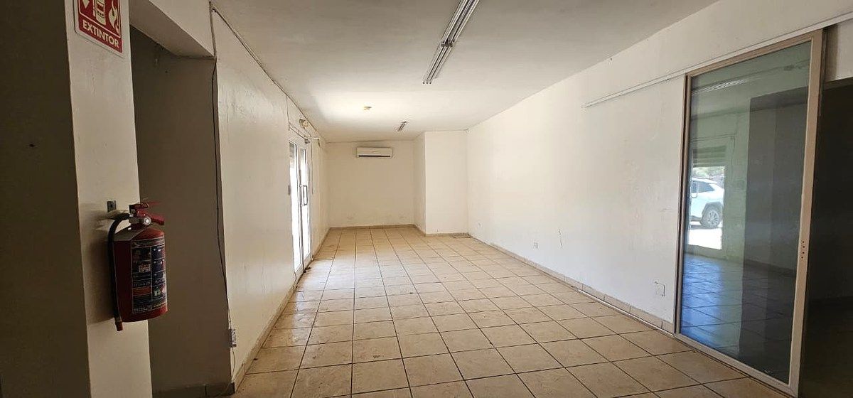 Local comercial en 15 'A', Hermosillo, foto 4 de 9