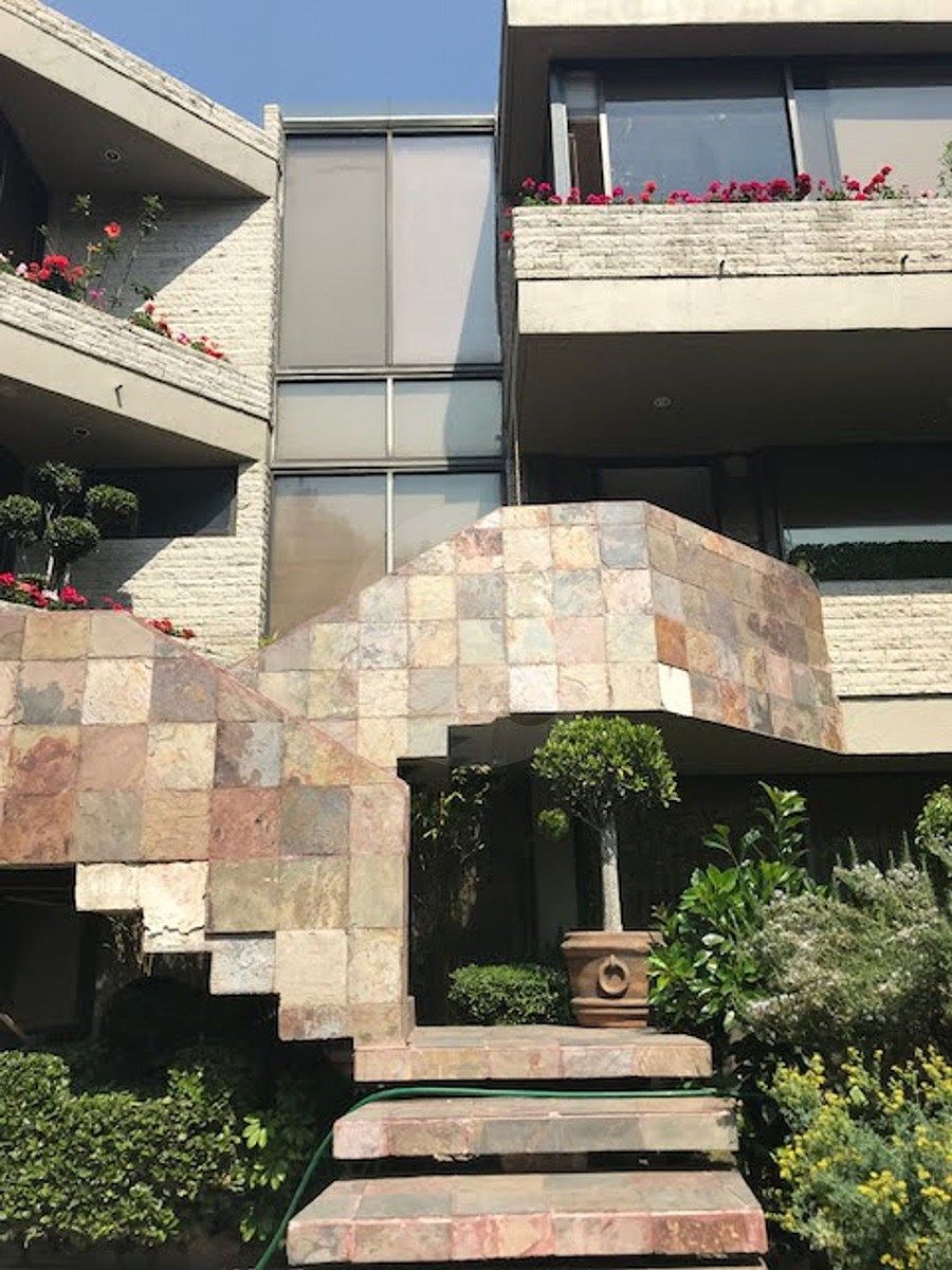 House in Bosques de las Lomas for rent, photo 1 of 47