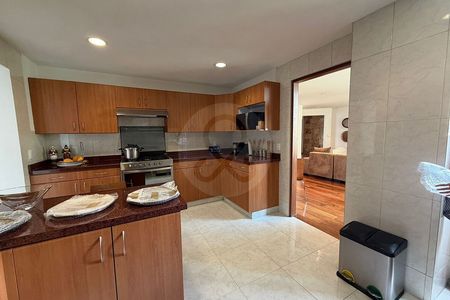 Incredible opportunity, apartment in Puerta del Lago