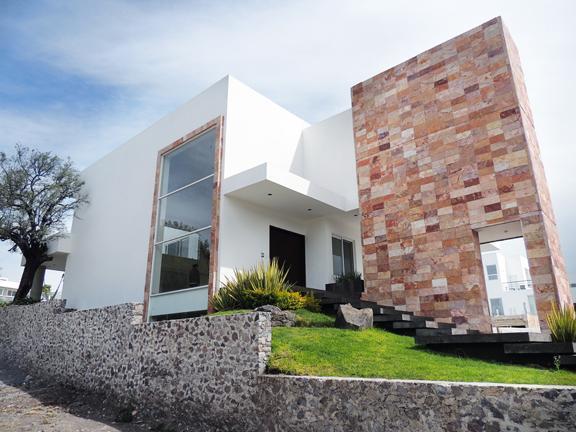 Hermosa Casa en Venta en Club Regency Jurica Querétaro | EasyBroker