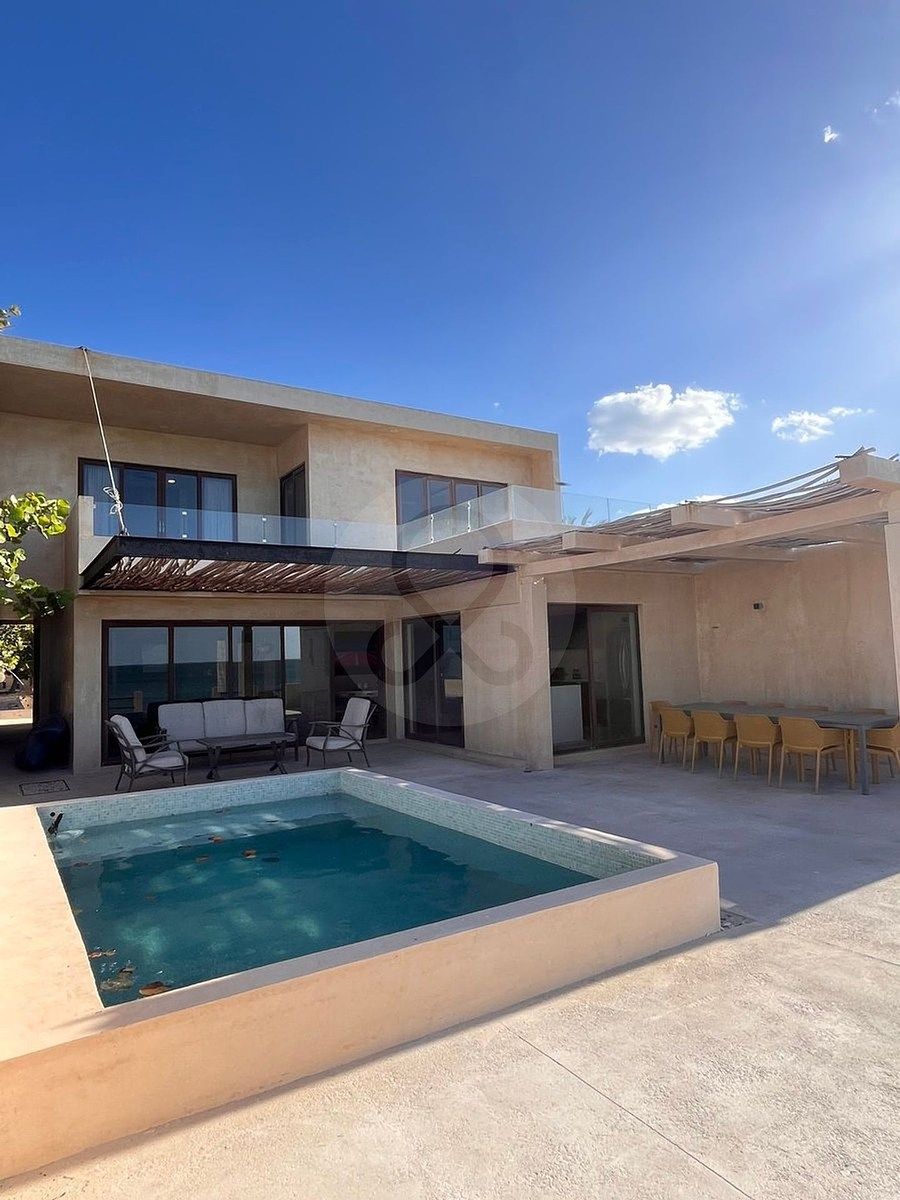 CASA A LA ORILLA DEL MAR, foto 1 de 21
