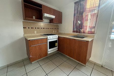 Casa en renta en coto, Parques de Tesistan