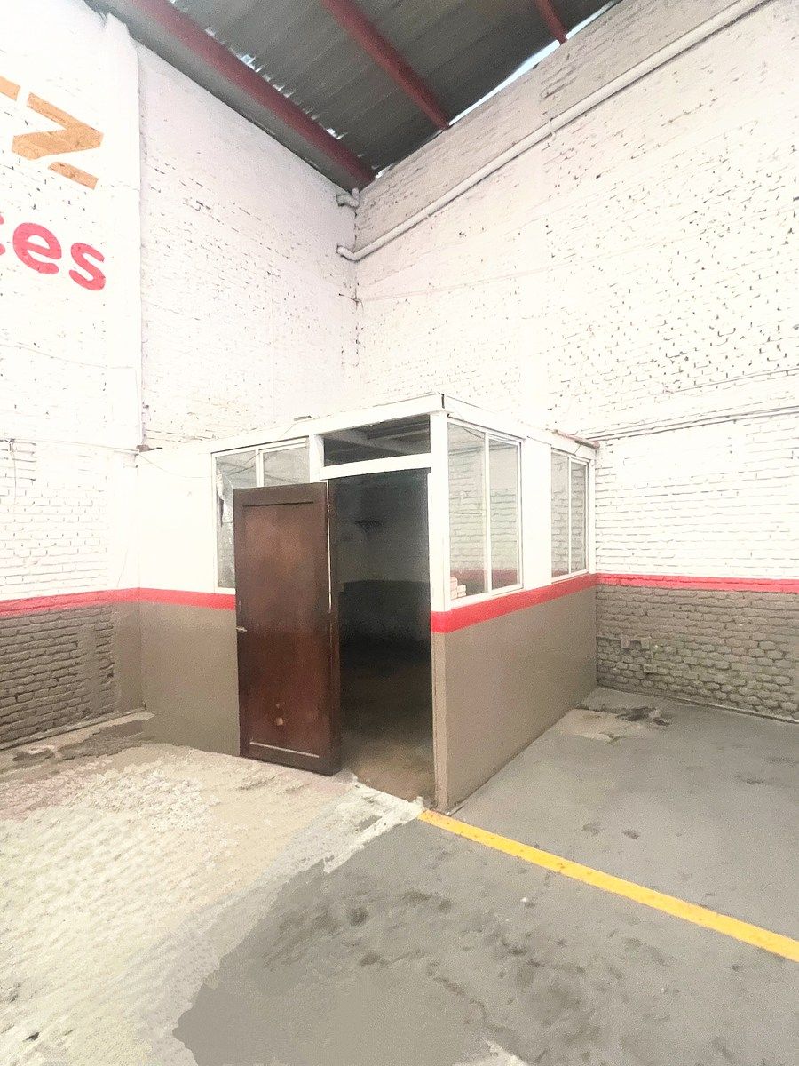 Galpão comercial em Colón Industrial, Guadalajara, foto 10 de 13
