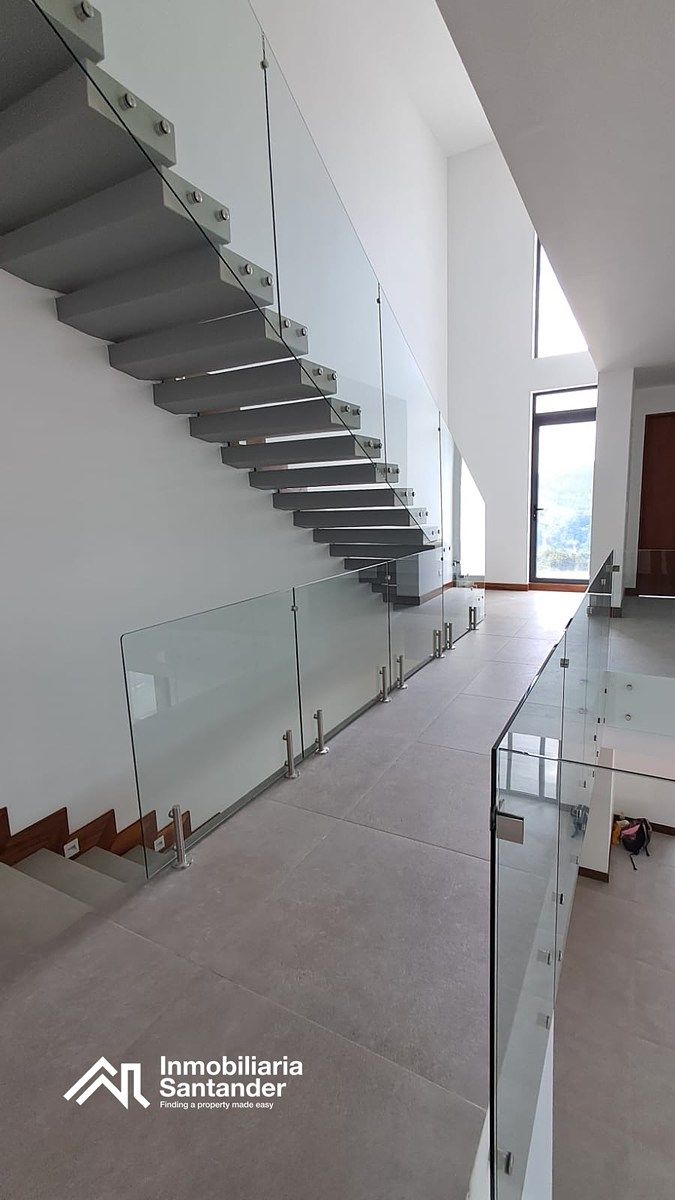 EL PULTE EQUESTRE | RESIDENCIA EXCLUSIVA EN RENTA ZONA 16 - Image 1