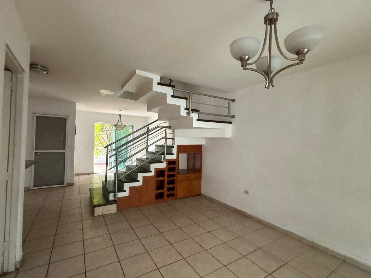 Casa em Bonanza Residencial, Tlajomulco de Zúñiga, foto 2 de 21