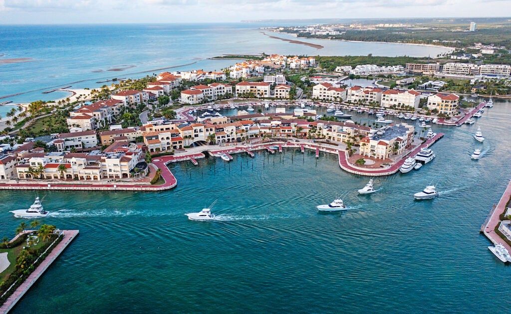 💎 OPORTUNIDAD ÚNICA: Aquamarina, Cap Cana | Amueblado de Lujo Listo para Venta, foto 1 de 13