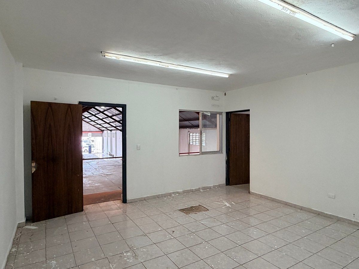 Bodega comercial en Leandro Valle, Mérida, foto 5 de 20