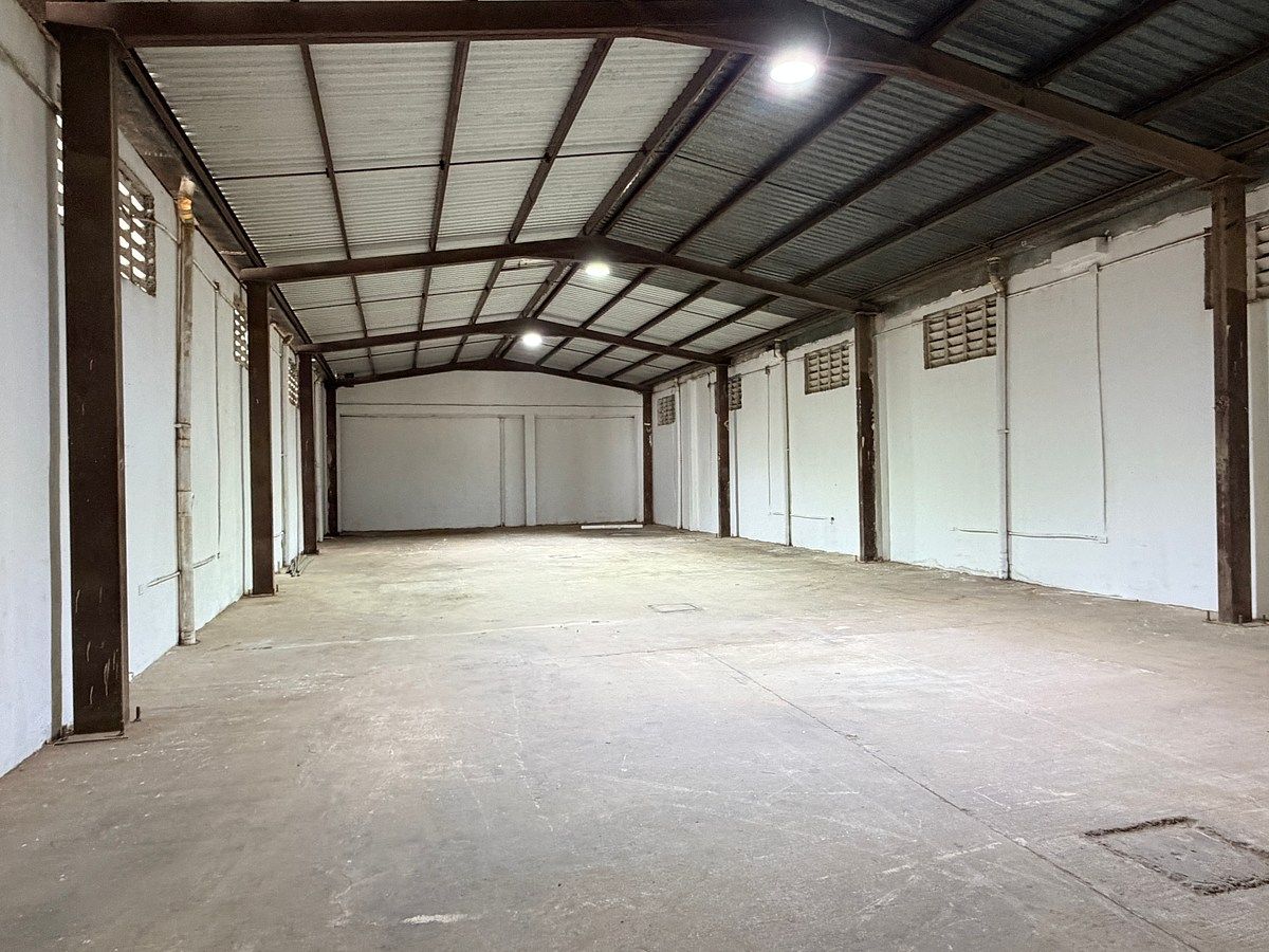 Bodega comercial en Leandro Valle, Mérida, foto 16 de 20