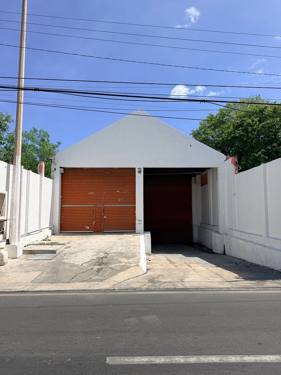 Bodega comercial en Leandro Valle, Mérida, foto 2 de 20