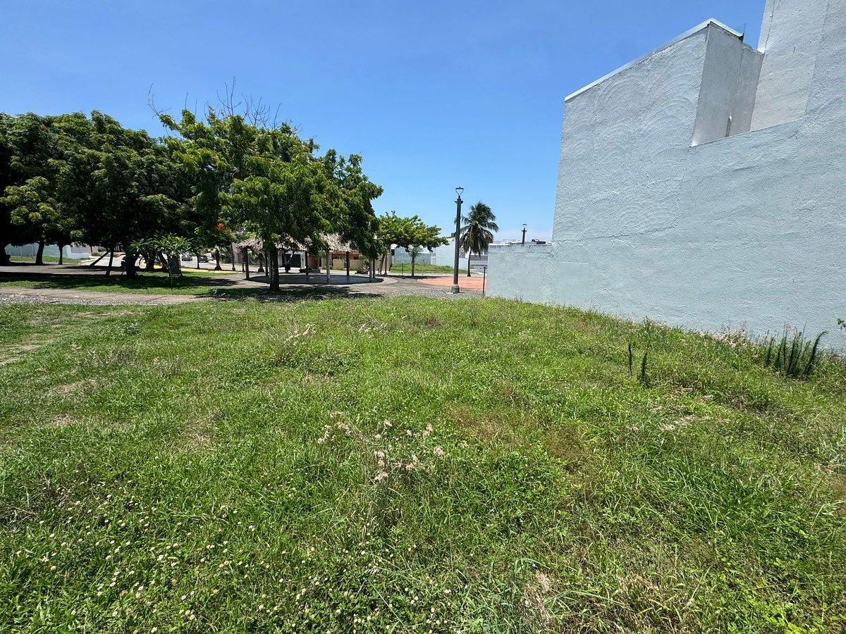 Terreno en venta en Veracruz en Fracc. Lomas Residencial, foto 1 de 12