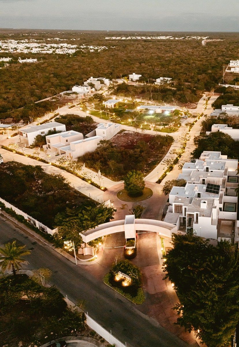 Terreno residencial en venta en Plenum Residencial, Cholul, Mérida | 340 m², foto 1 de 11