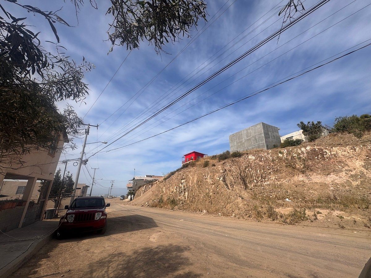 Terreno en venta en Fracc. Colinas del Sol-Rosarito BC, foto 1 de 8