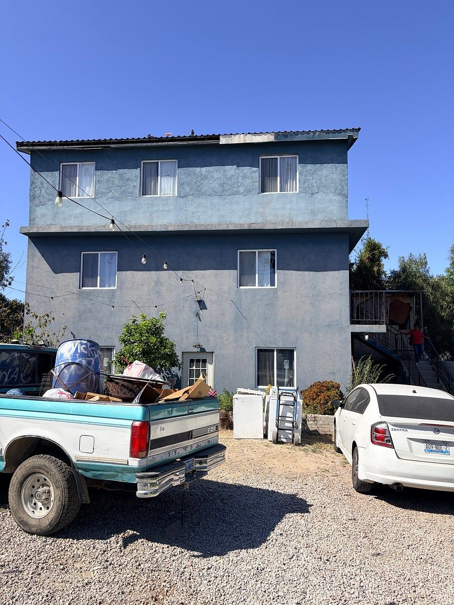Edificio en Eduardo Crosthwhite, Playas de Rosarito, foto 21 de 37