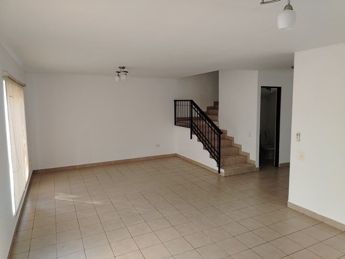 House in Ventanas de La Huasteca, Santa Catarina, photo 4 of 15