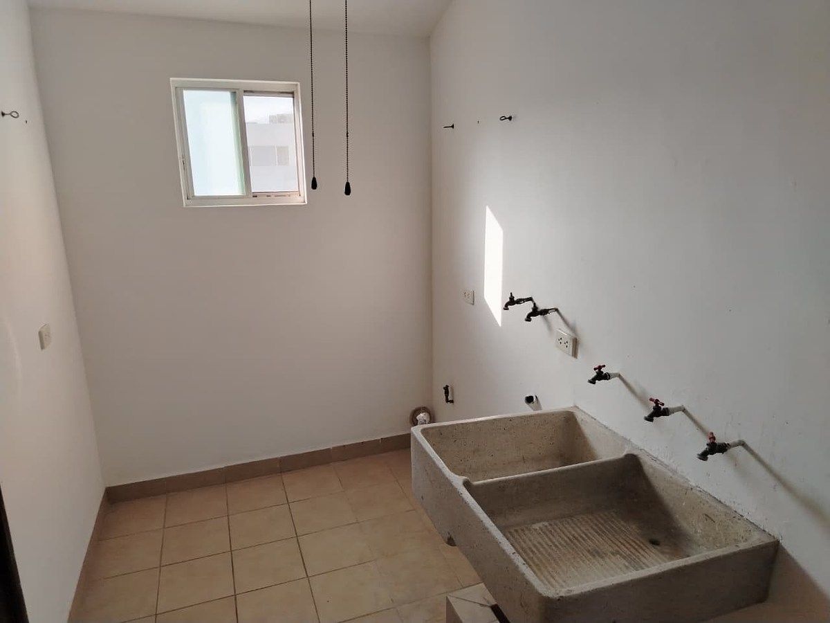 House in Ventanas de La Huasteca, Santa Catarina, photo 11 of 15