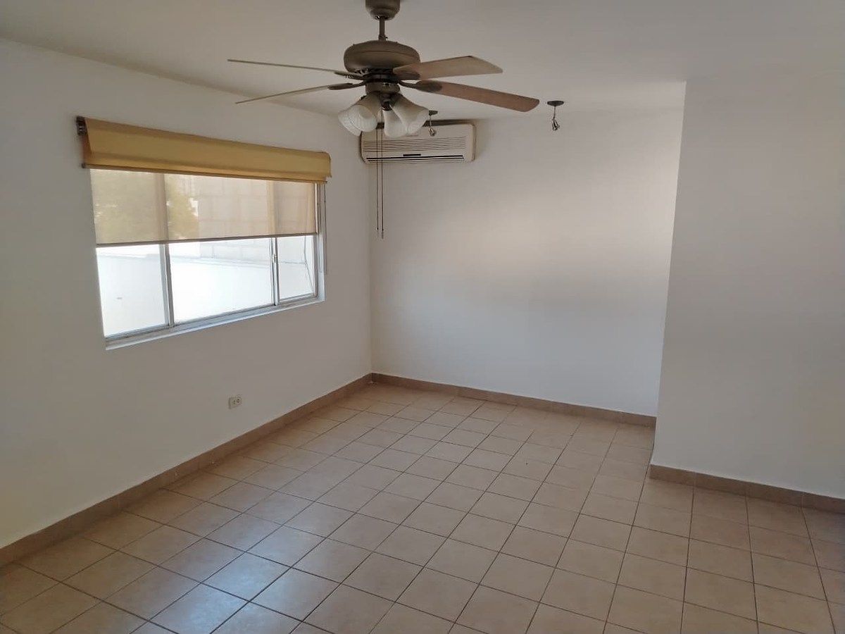House in Ventanas de La Huasteca, Santa Catarina, photo 6 of 15