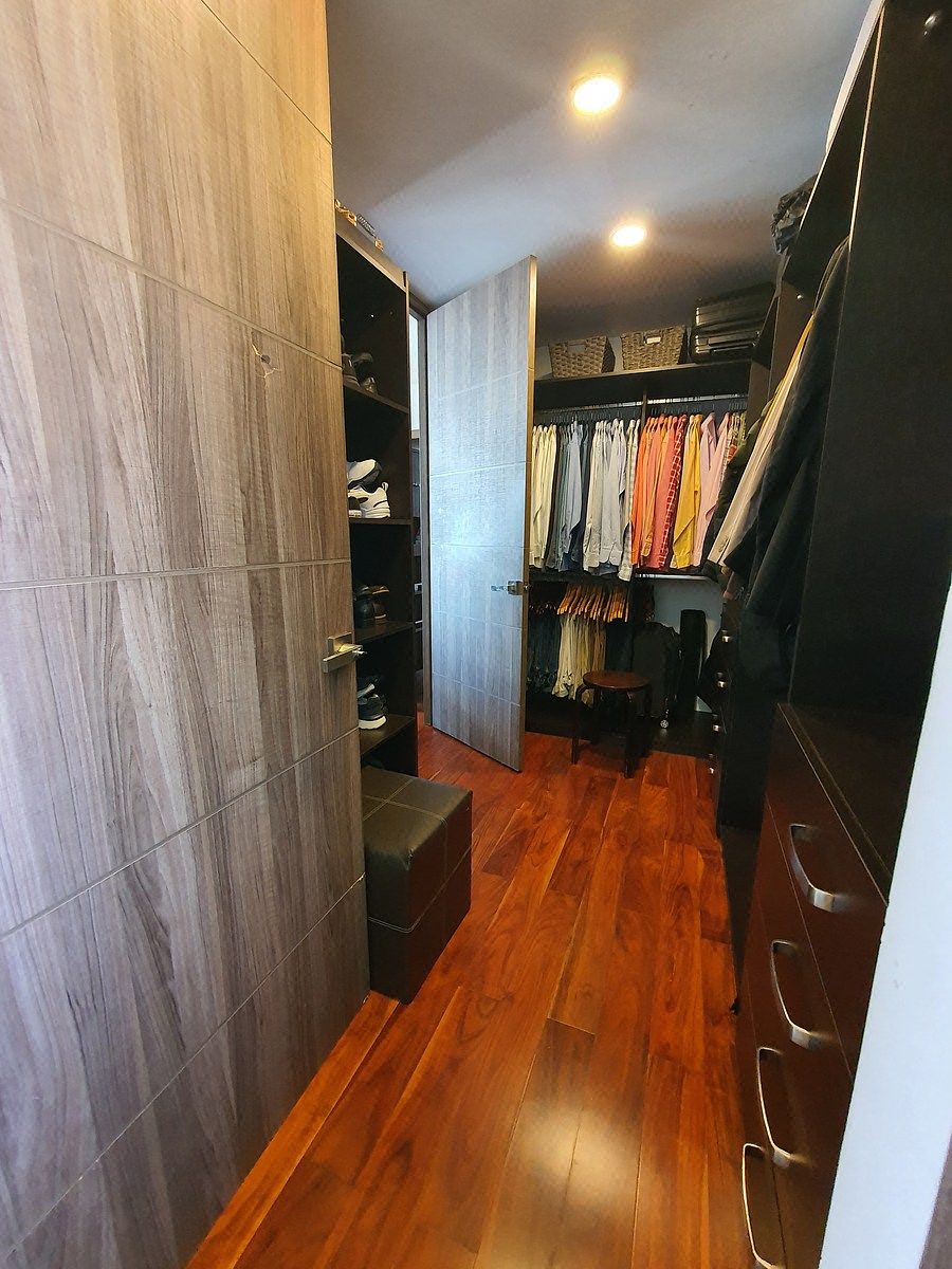 Vestidor recámara principal, foto 19 de 37