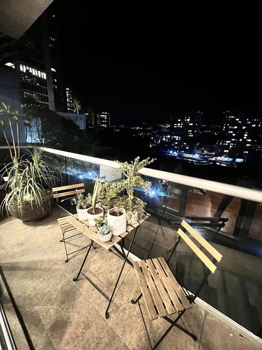 Vista nocturna desde el balcón, foto 37 de 37