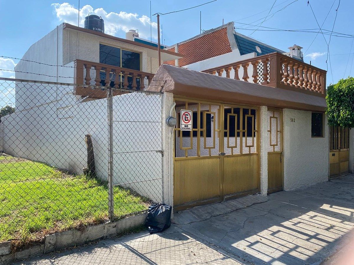 Casa em Villa de las Flores 1a Sección (Unidad Coacalco), Coacalco de Berriozábal, foto 2 de 28