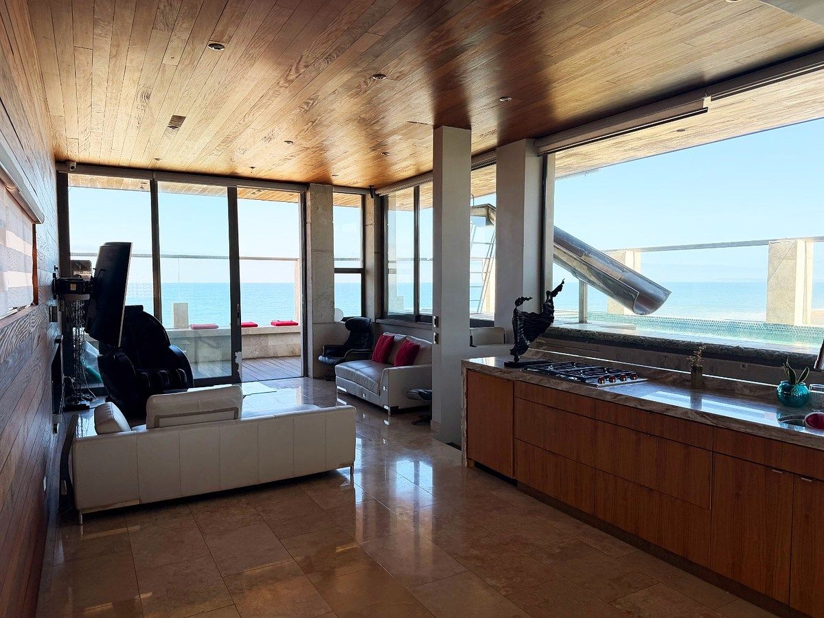 CASA EN VENTA EN LA PERLA PLAYAS DE TIJUANA, foto 1 de 30