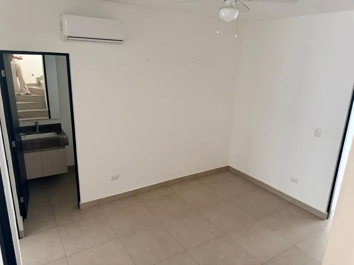 Casa em Montenova, García, foto 8 de 12