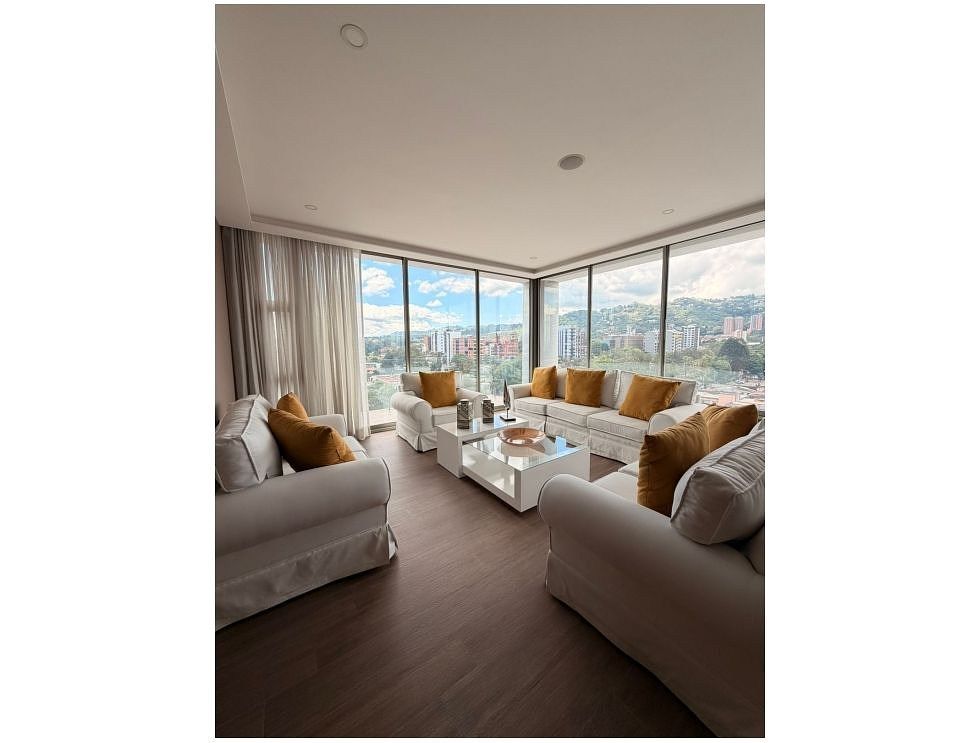 Apartamento de Lujo en Venta – Torre Caprese, Zona 15 - Image 1